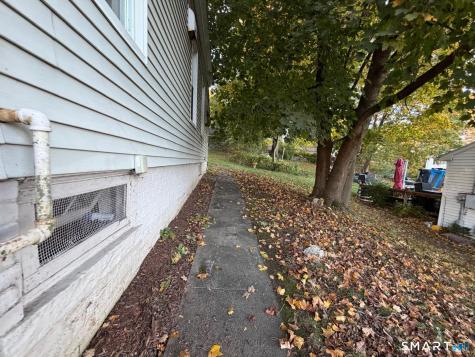 35 Edgehill Avenue Waterbury CT 06704
