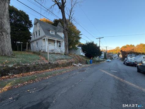 35 Edgehill Avenue Waterbury CT 06704