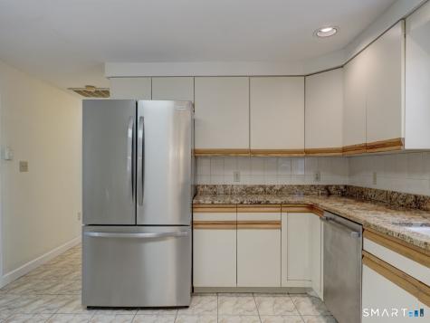 107 Johl Drive Groton CT 06340