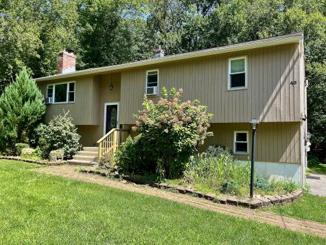 40 Crestwood Drive East Hampton CT 06424