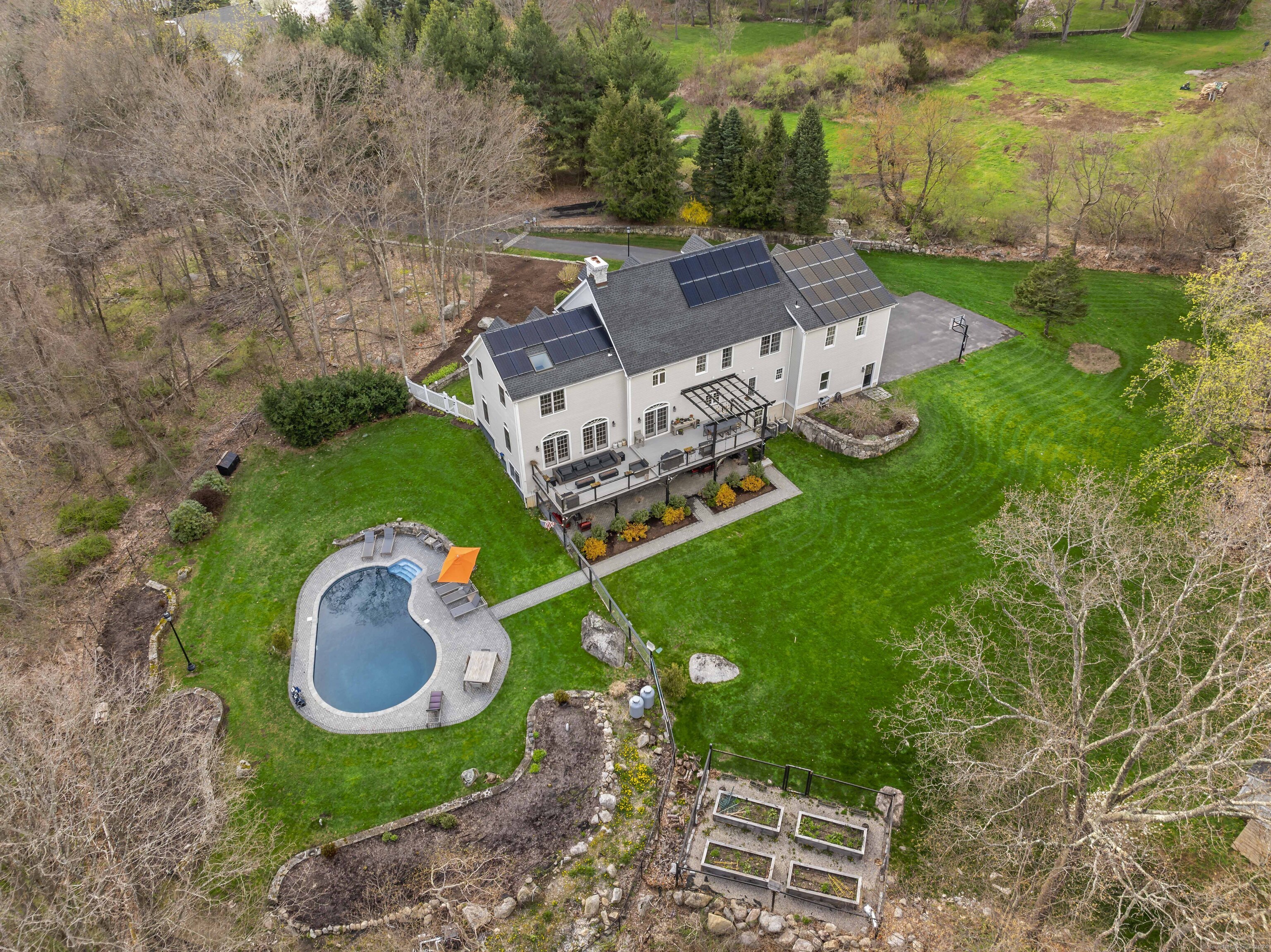 19 Merlins Lane Newtown CT 06470