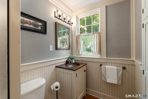 39 High Street Canton CT 06019