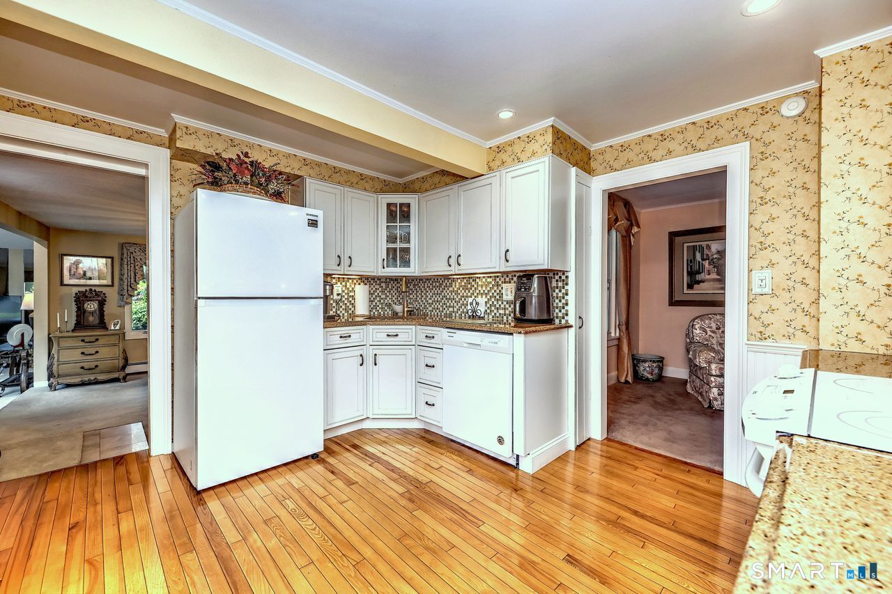 6 Harborside Drive Milford CT 06460