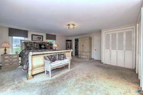 6 Harborside Drive Milford CT 06460