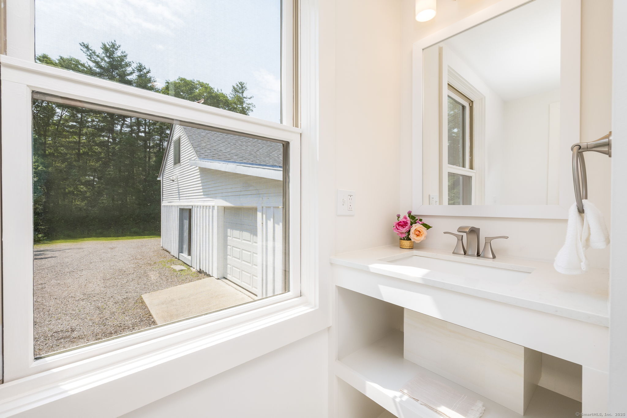 1669 Route 169 Woodstock CT 06281