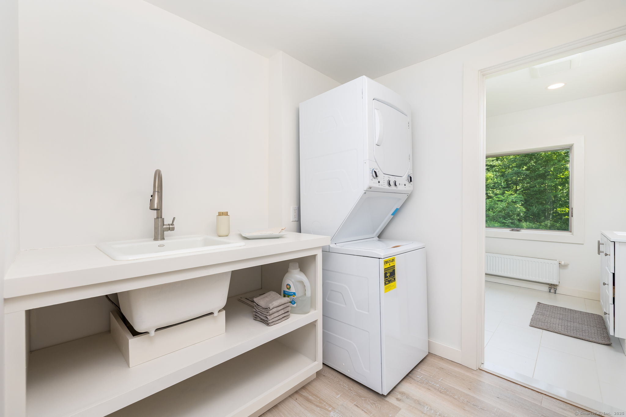 1669 Route 169 Woodstock CT 06281