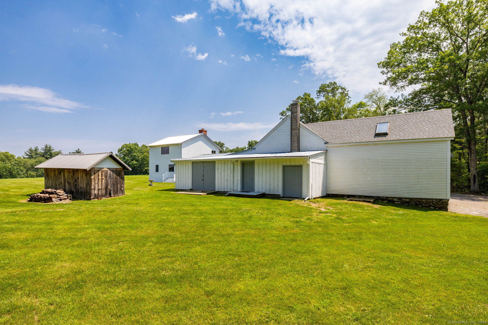 1669 Route 169 Woodstock CT 06281