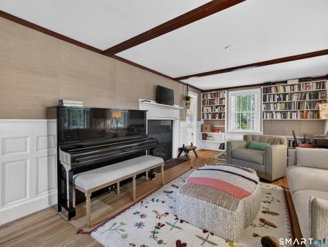 239 Ocean Avenue New London CT 06320