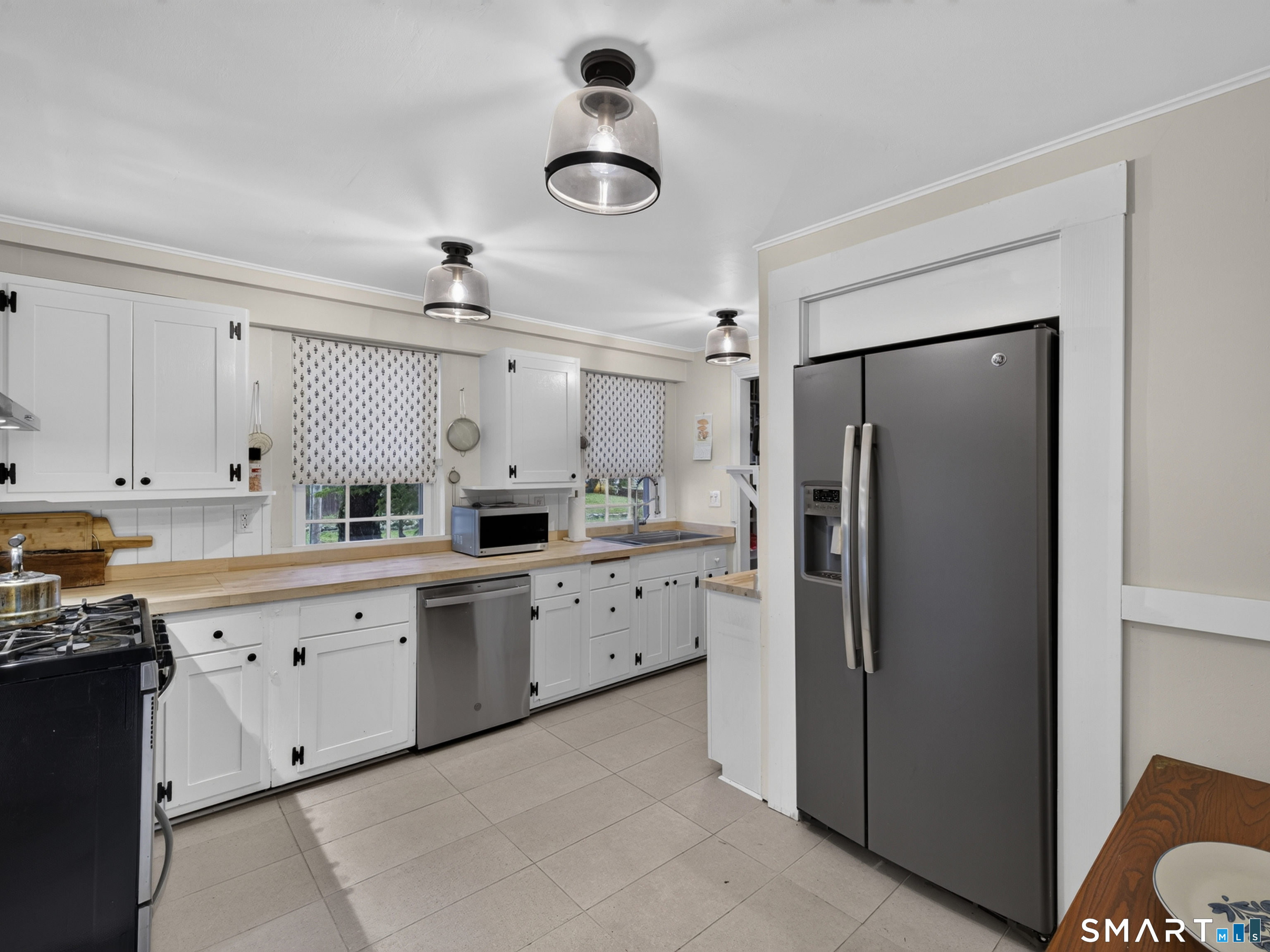 239 Ocean Avenue New London CT 06320