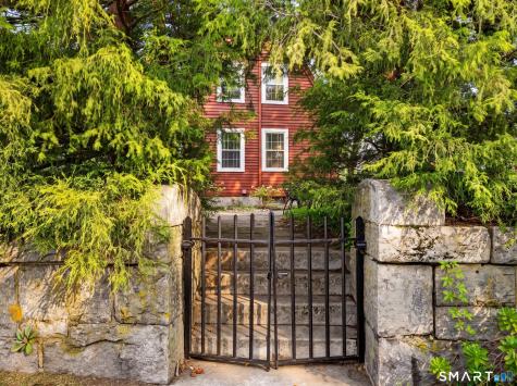 239 Ocean Avenue New London CT 06320