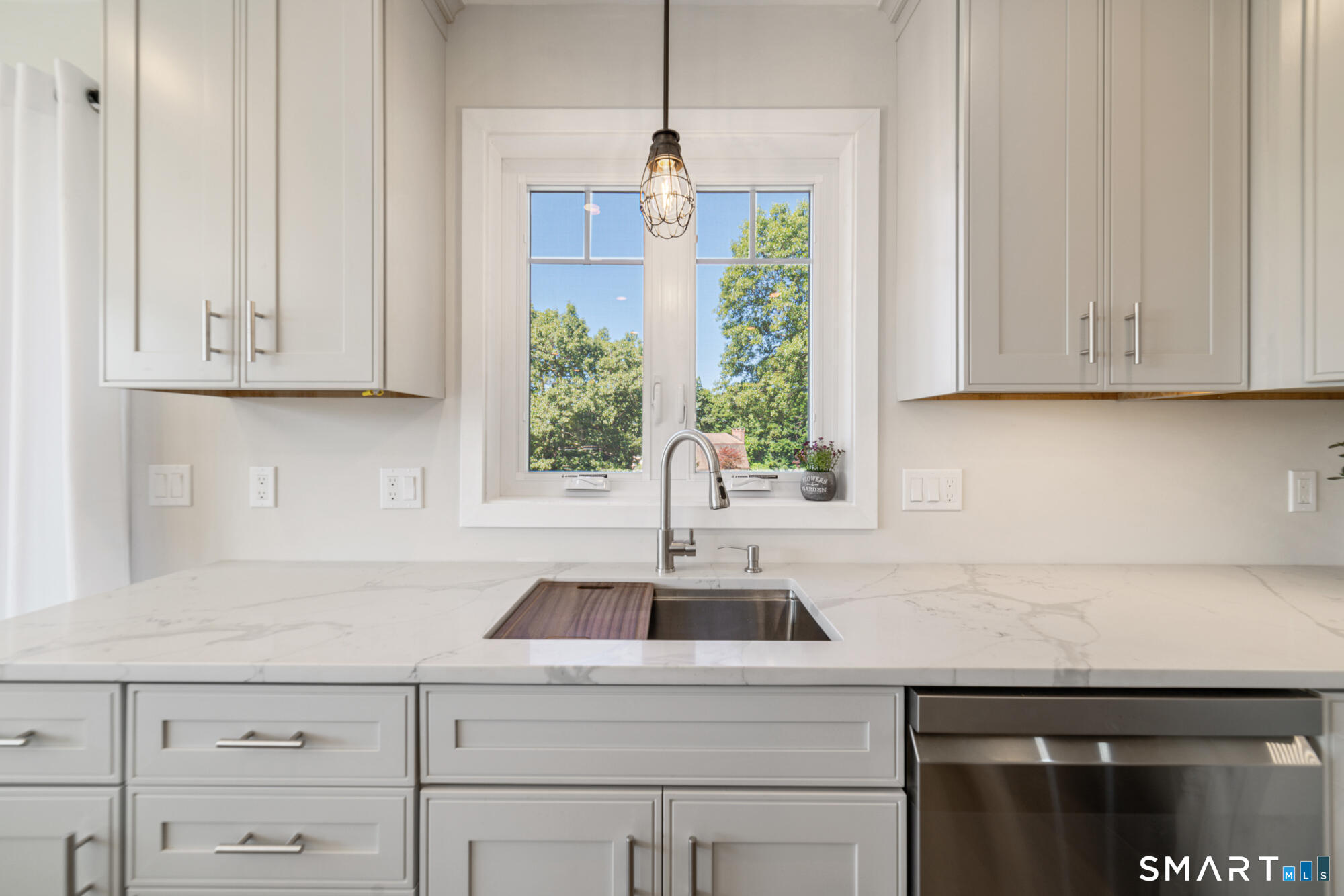 85 Vanderbilt Road Bristol CT 06010