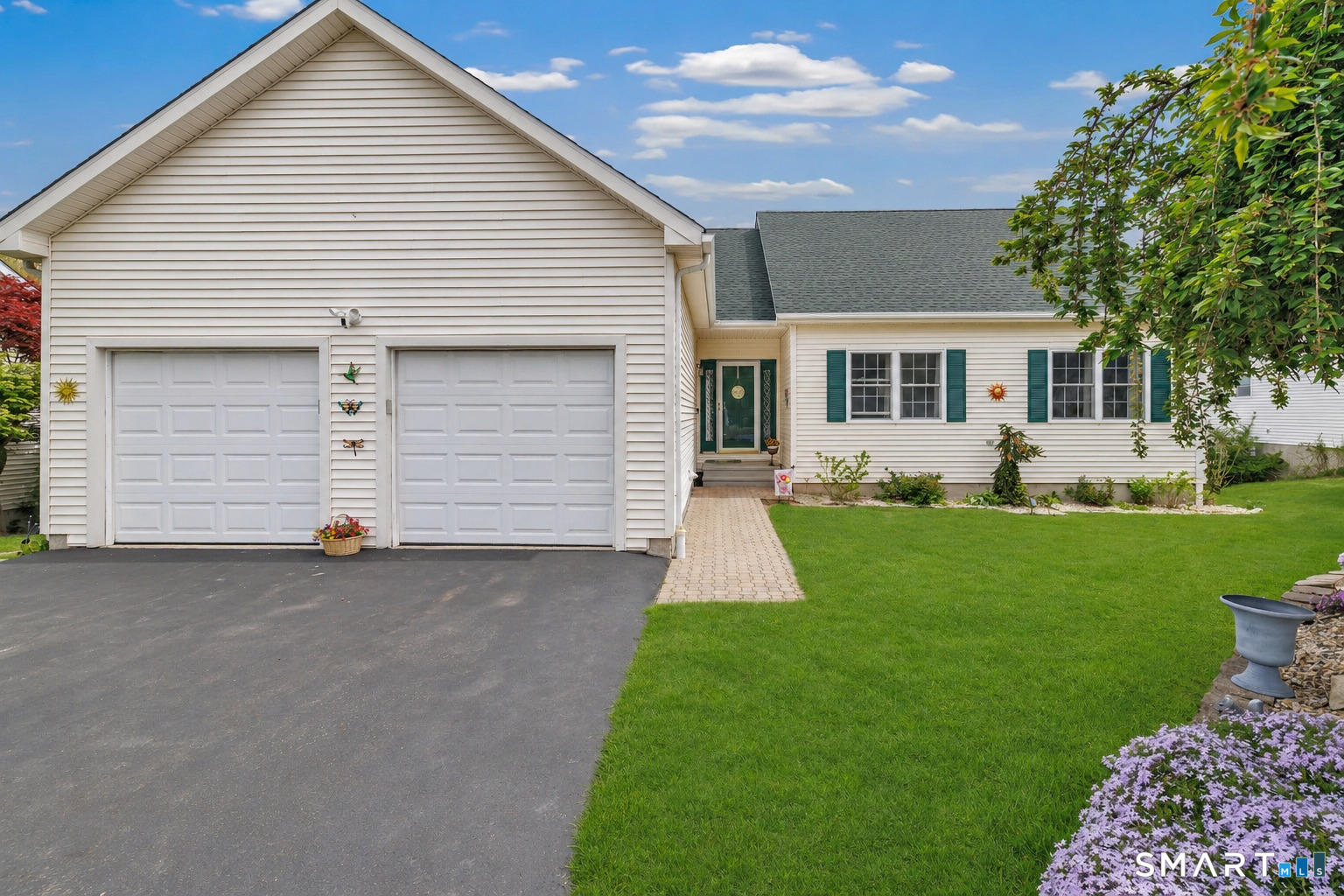 18 Hickory Hill Shelton CT 06484