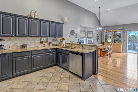 18 Hickory Hill Shelton CT 06484