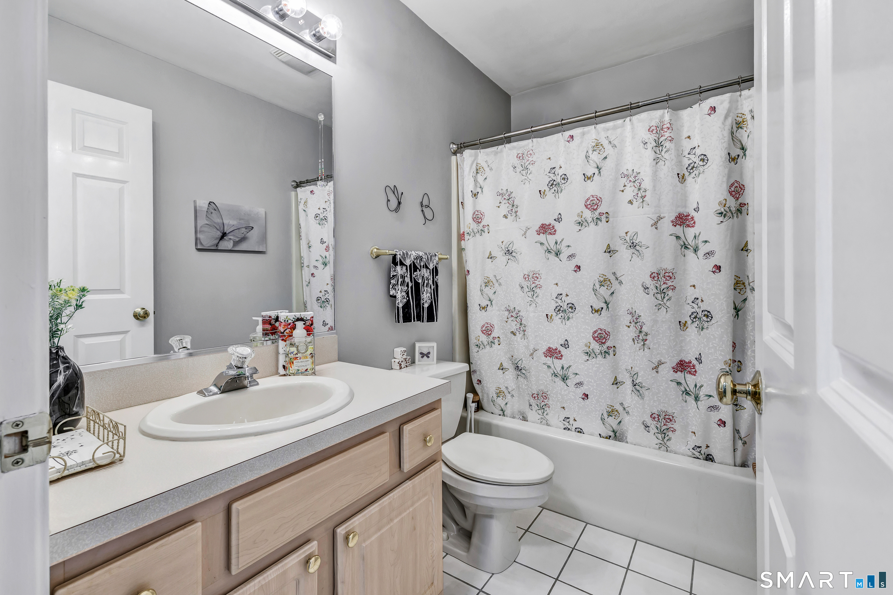 18 Hickory Hill Shelton CT 06484