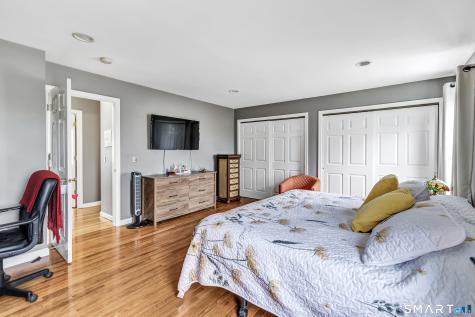 18 Hickory Hill Shelton CT 06484