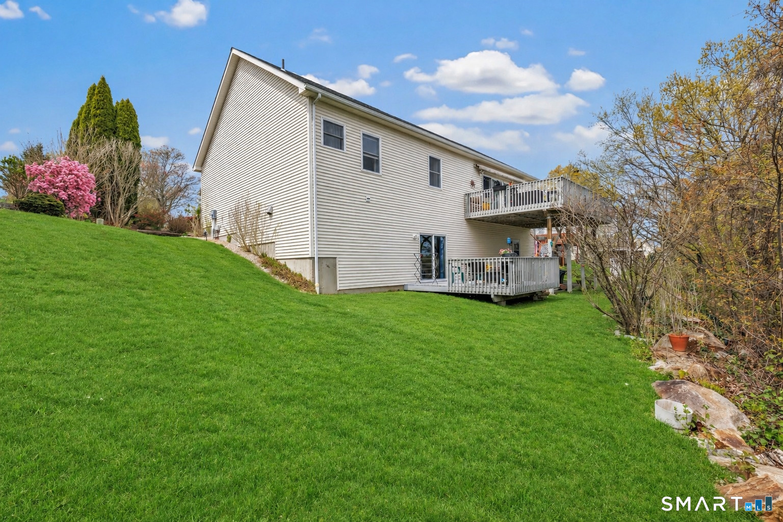18 Hickory Hill Shelton CT 06484