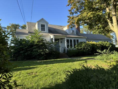 13 Fenway Road Branford CT 06405