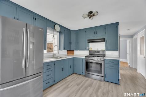 8 Bailey Avenue Wallingford CT 06492