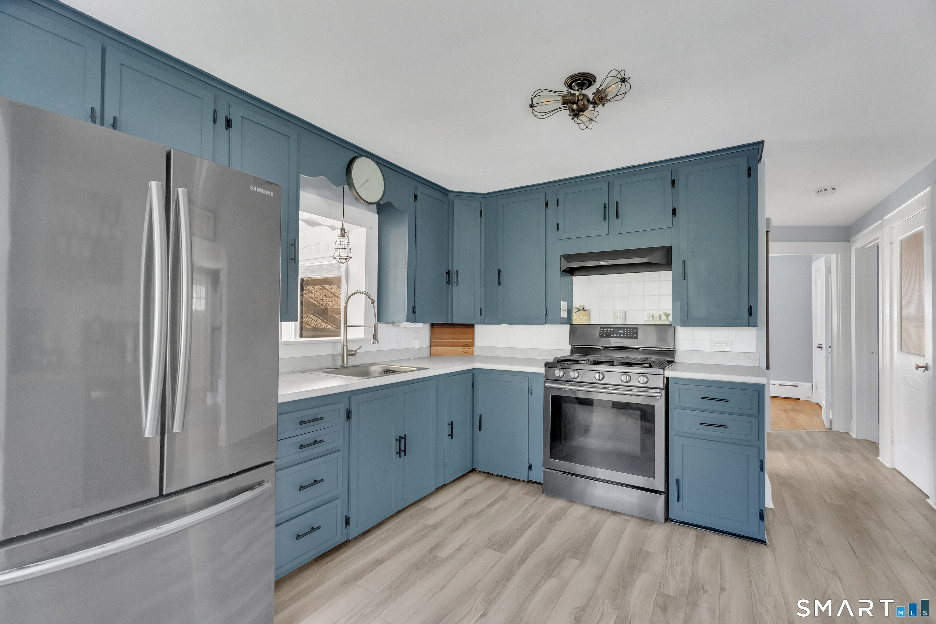 8 Bailey Avenue Wallingford CT 06492