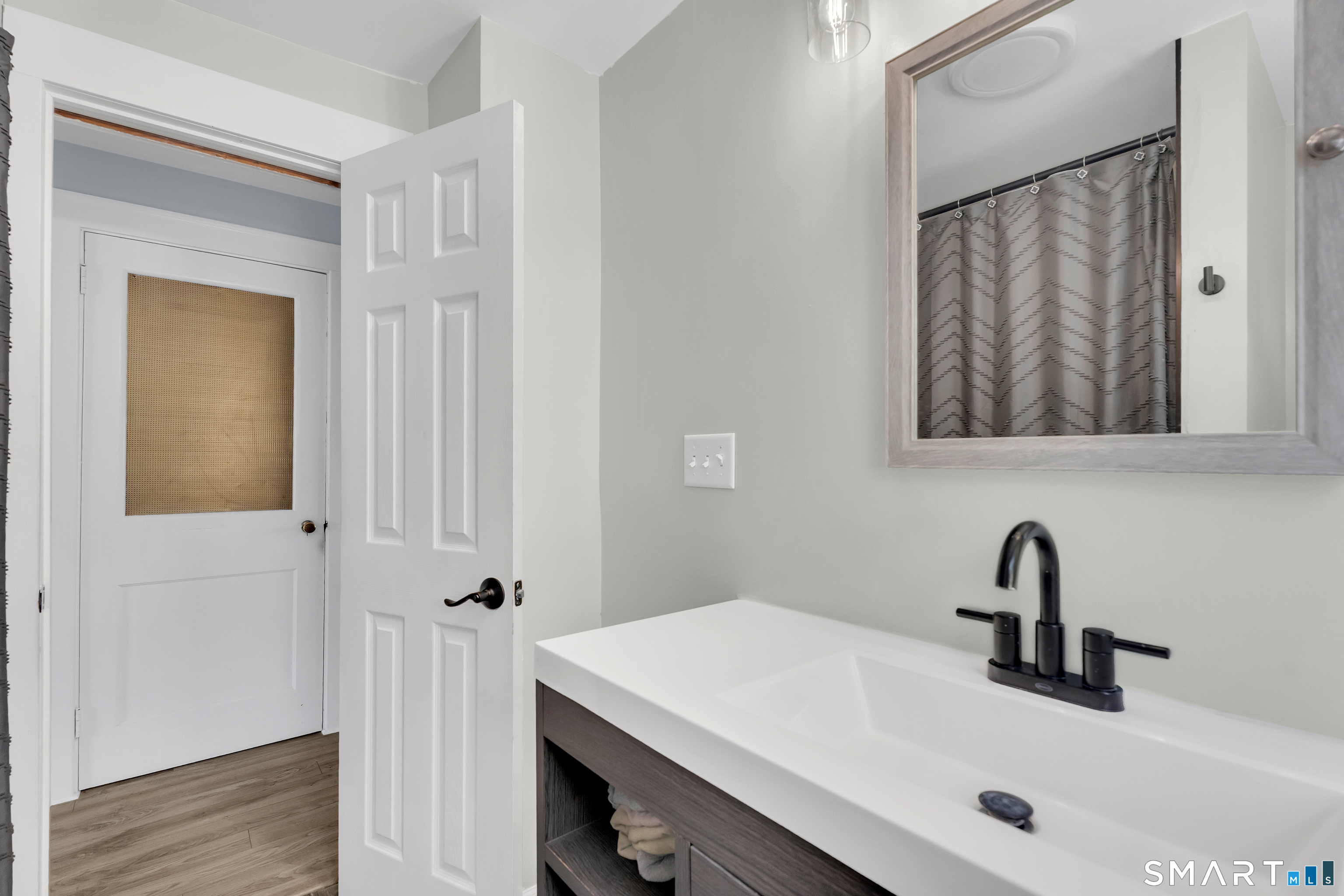 8 Bailey Avenue Wallingford CT 06492