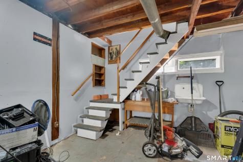 8 Bailey Avenue Wallingford CT 06492