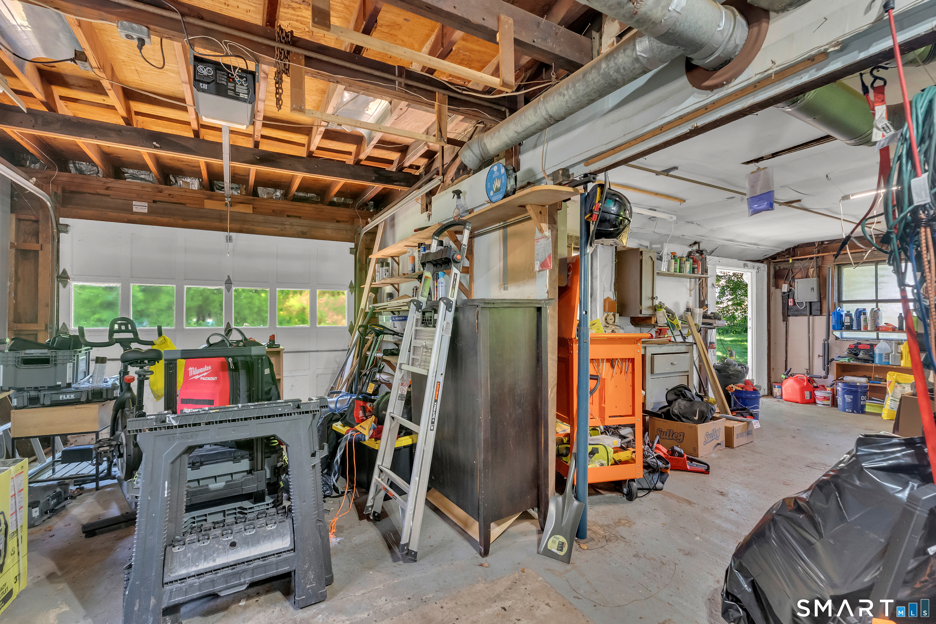 8 Bailey Avenue Wallingford CT 06492
