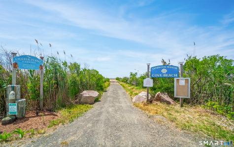 25 River Avenue Old Saybrook CT 06475