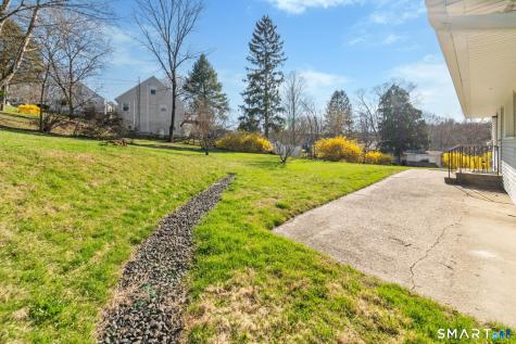 24 Orchard Heights New Milford CT 06776