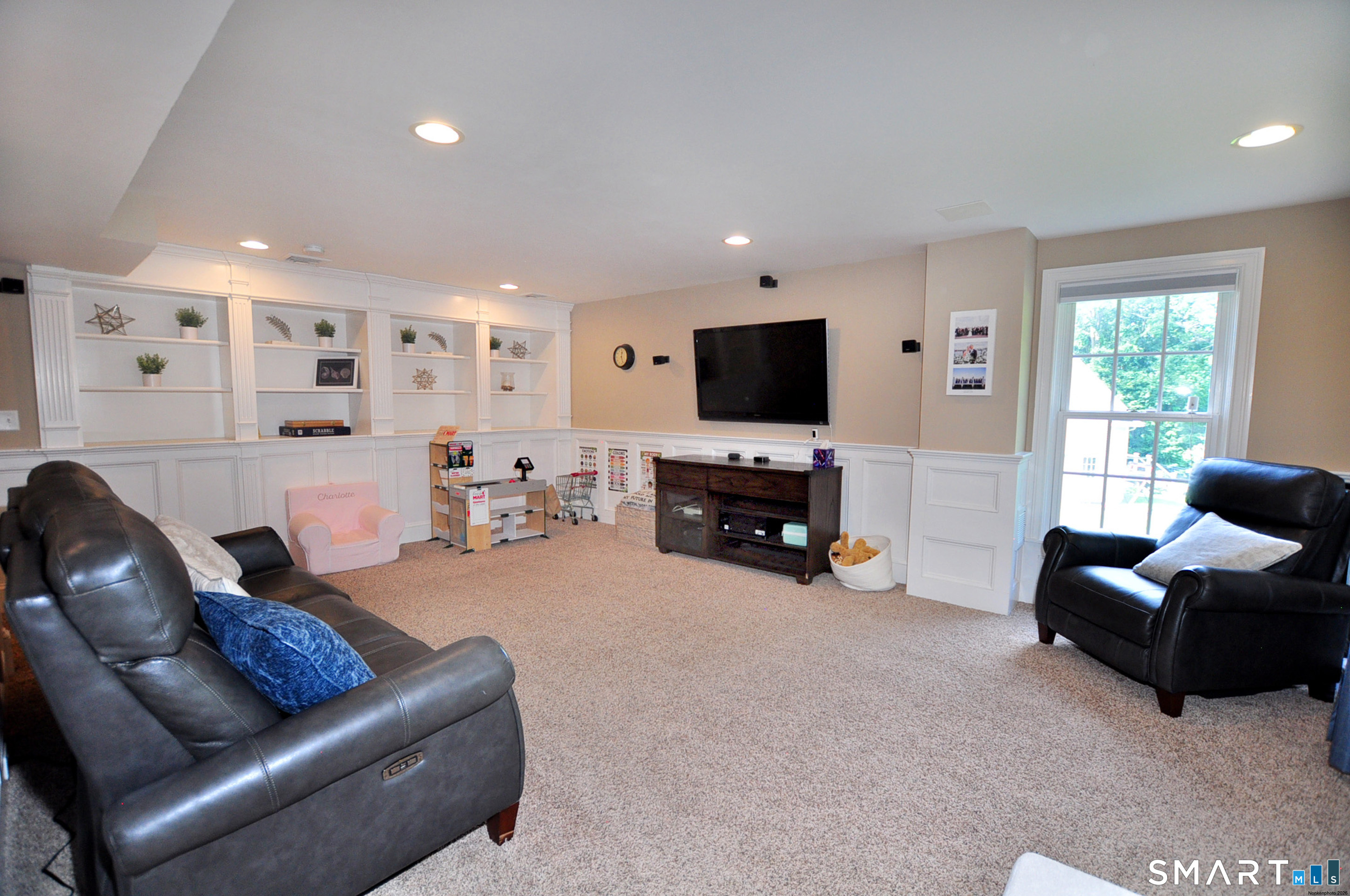 136 Village Gate Drive Southington CT 06489