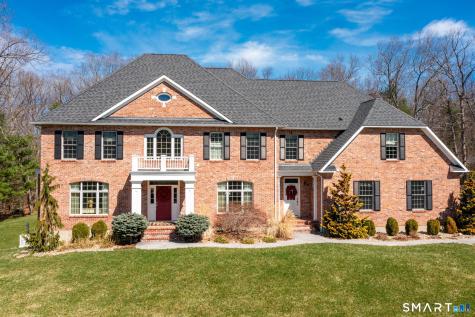 94 Lofgren Road Avon CT 06001