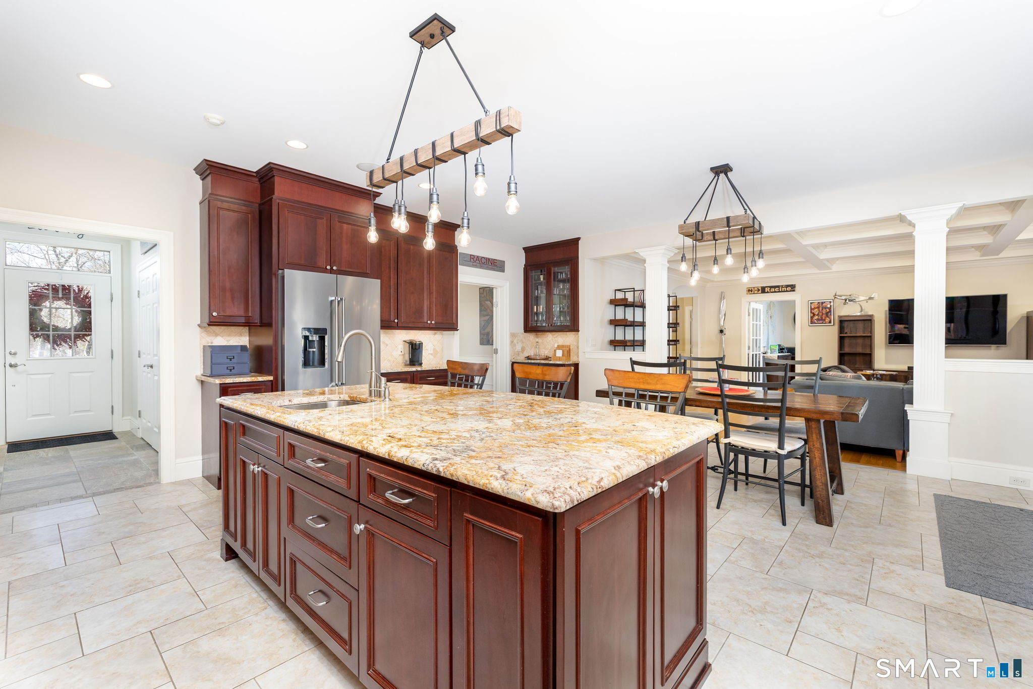 94 Lofgren Road Avon CT 06001