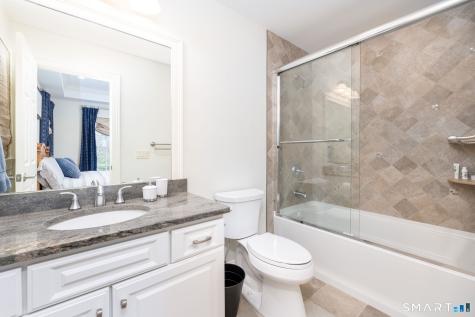 94 Lofgren Road Avon CT 06001