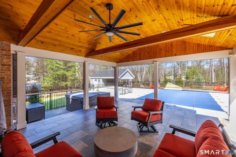 94 Lofgren Road Avon CT 06001