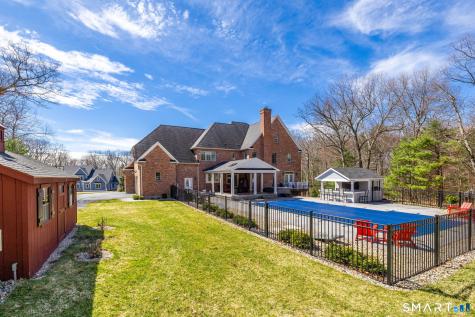 94 Lofgren Road Avon CT 06001