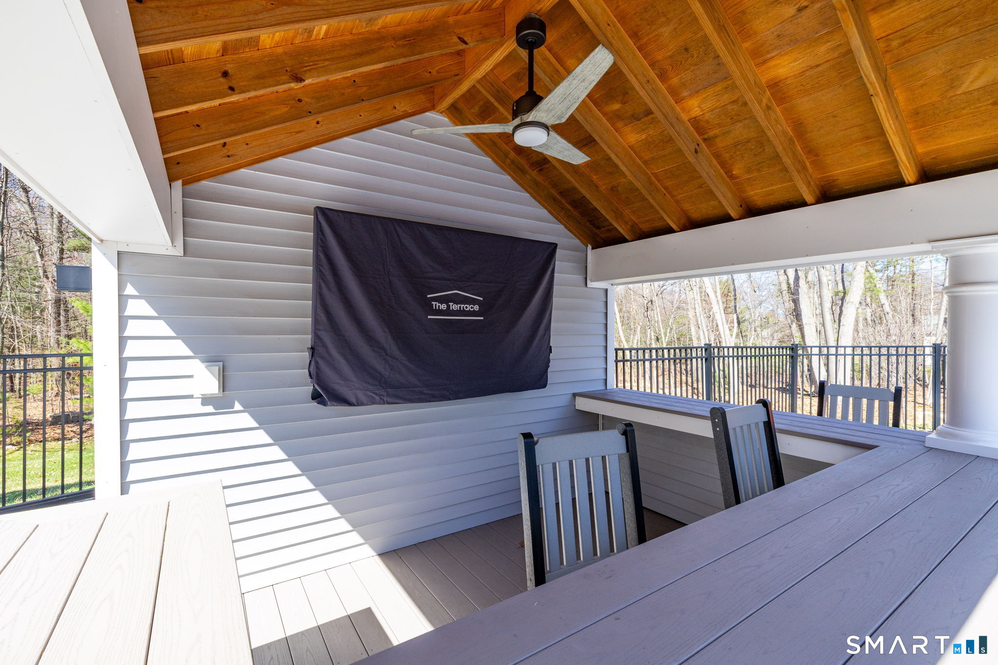 94 Lofgren Road Avon CT 06001