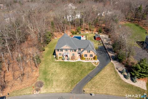 94 Lofgren Road Avon CT 06001