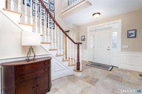 94 Lofgren Road Avon CT 06001