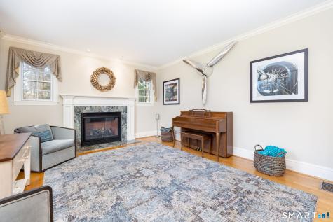 94 Lofgren Road Avon CT 06001