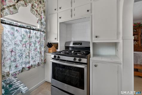 17 Borodell Place New London CT 06320