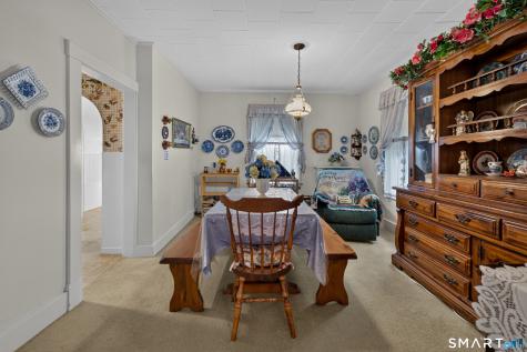 17 Borodell Place New London CT 06320