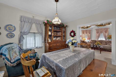 17 Borodell Place New London CT 06320