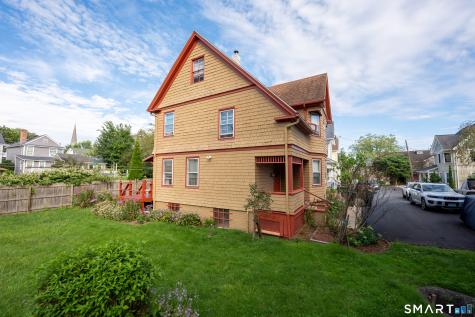 17 Borodell Place New London CT 06320