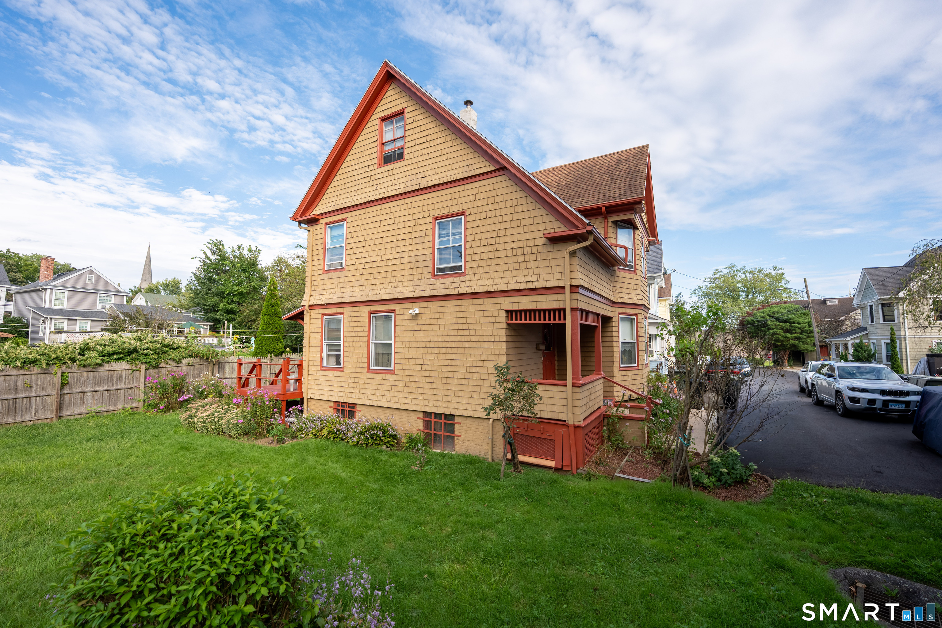 17 Borodell Place New London CT 06320
