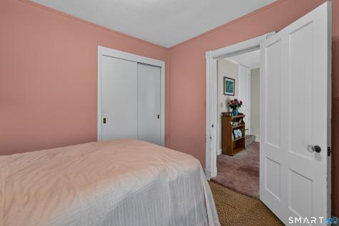 17 Borodell Place New London CT 06320