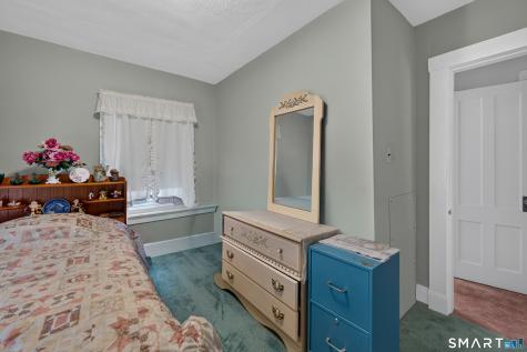 17 Borodell Place New London CT 06320