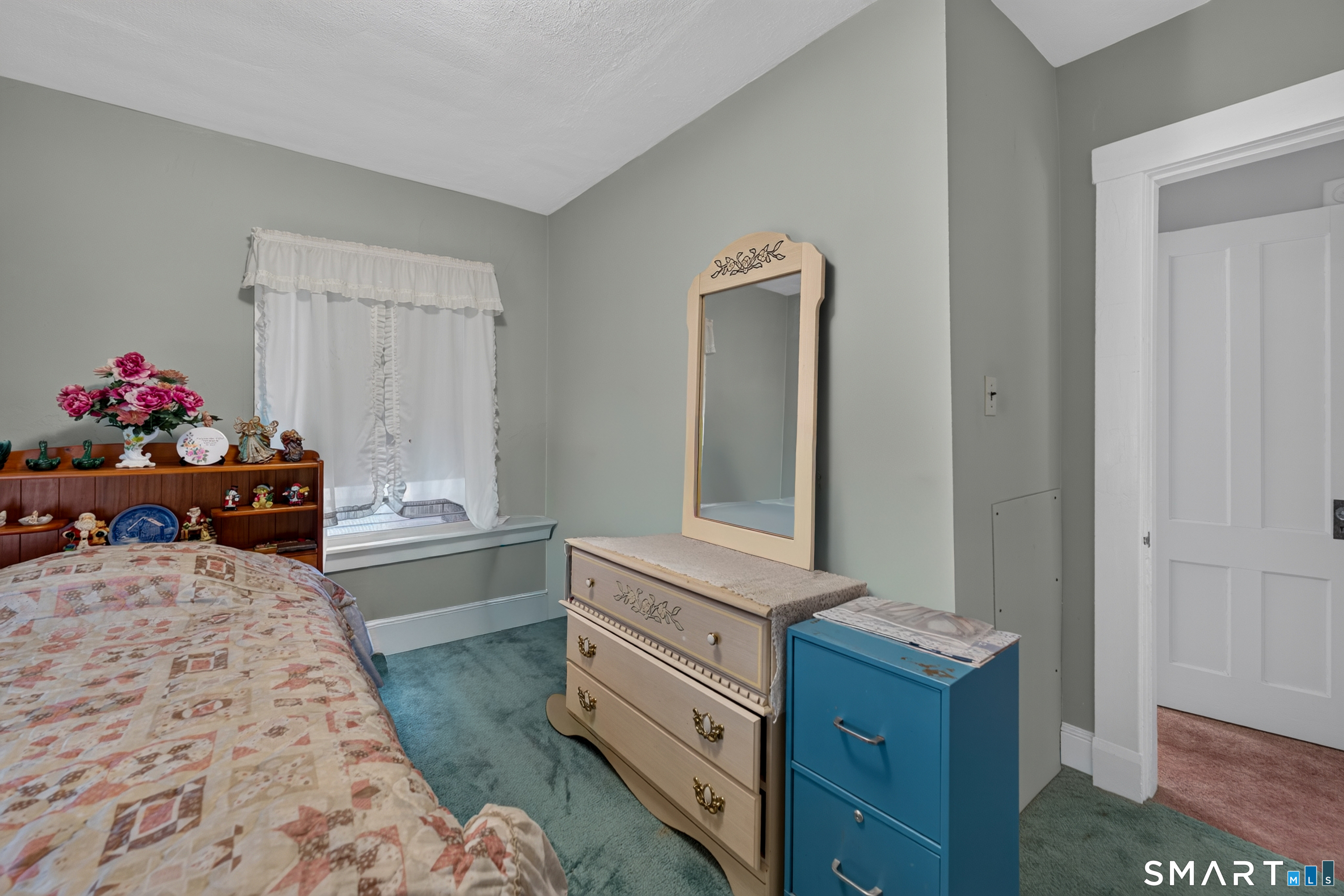 17 Borodell Place New London CT 06320