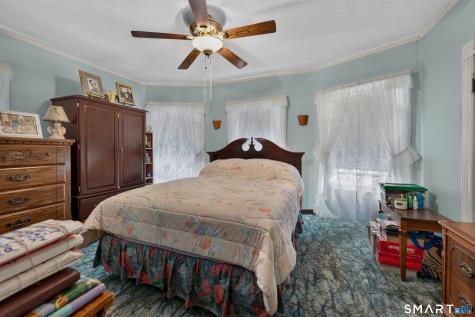 17 Borodell Place New London CT 06320