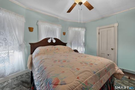 17 Borodell Place New London CT 06320
