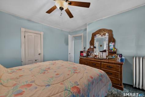 17 Borodell Place New London CT 06320
