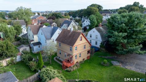 17 Borodell Place New London CT 06320